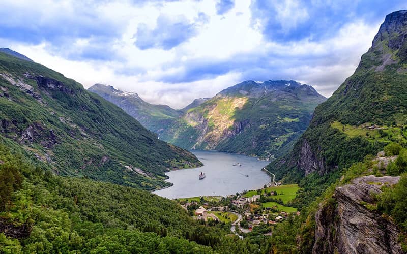 Geiranger Fiyordu, Norveç Gezilecek Doğa Harikaları