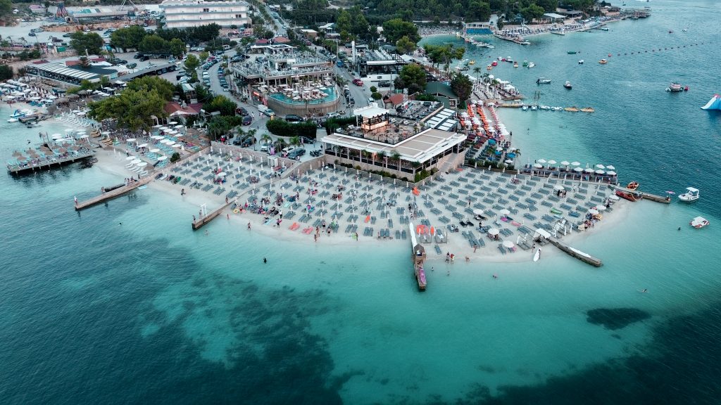 Tiran, Arnavutluk En Güzel Bahar Rotaları