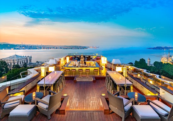 Read more about the article İstanbul’un En İyi Rooftop Mekanları